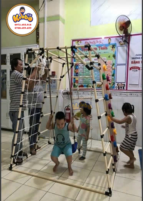 Trẻ em nghiện điện thoại Nguyên nhân, tác hại và giải pháp vận động thay thế